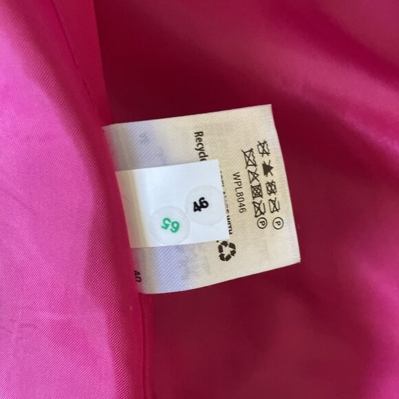 Leopard Print Wool-Blend Cape With Hot Pink Lining & Gold-Tone Clasp Closure - Picture 9 of 14